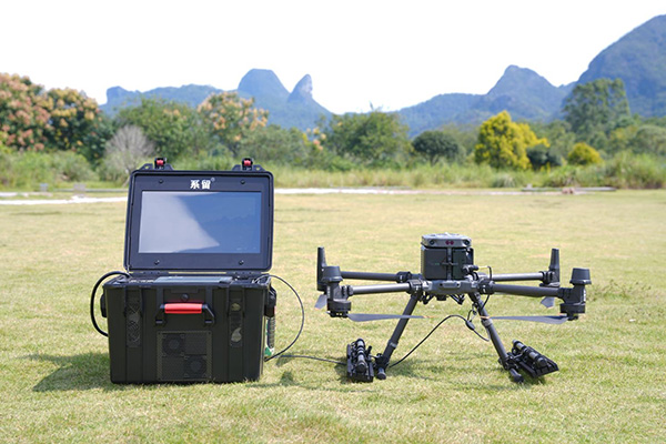 系留照明无人机